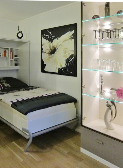 Modernes 1 Zimmer Luxusappartement Kleiner Roland Mit Parkplatz Und Balkon In Bremen Naehe Zentrum Eksteriør billede